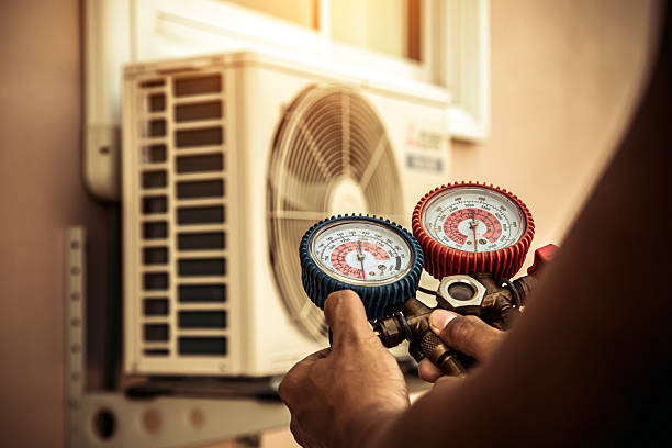 Professional Heat Pump Repair technician working in Lakeside, OR